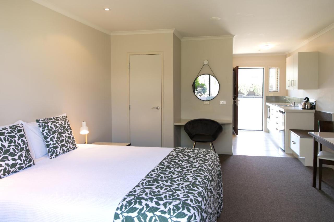 Alpine Lake Motel Lago Lago Taupo Esterno foto
